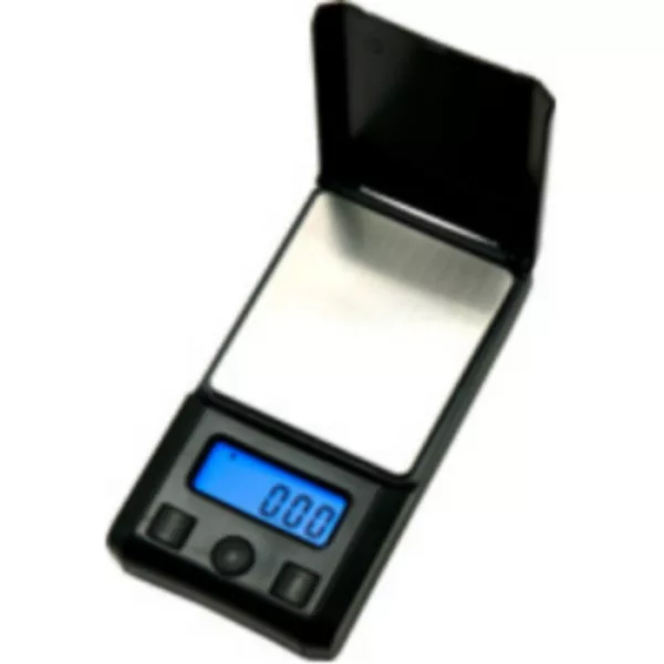 Small, compact digital scale for measuring weight in grams. Display shows weight clearly and is easy to use.