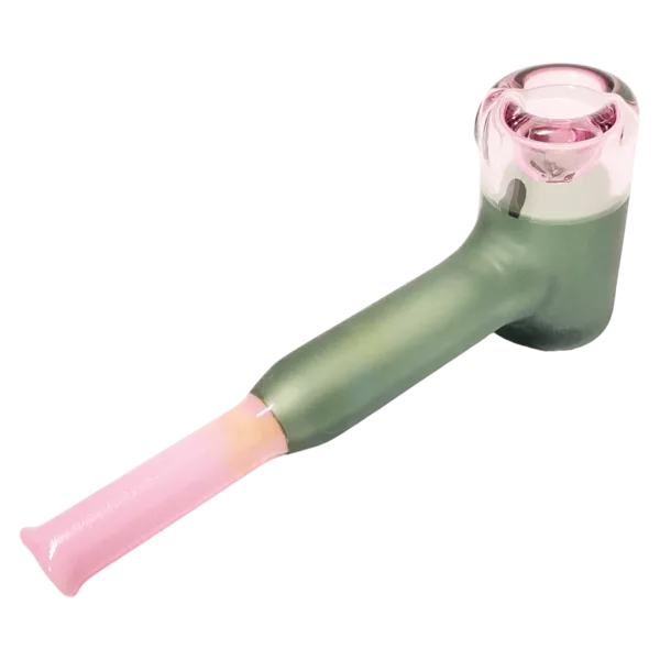 Metal pipe with pink tip and green body, featuring a small hole at the end and sitting on a green surface - Small Encalmo Poker - Daft.